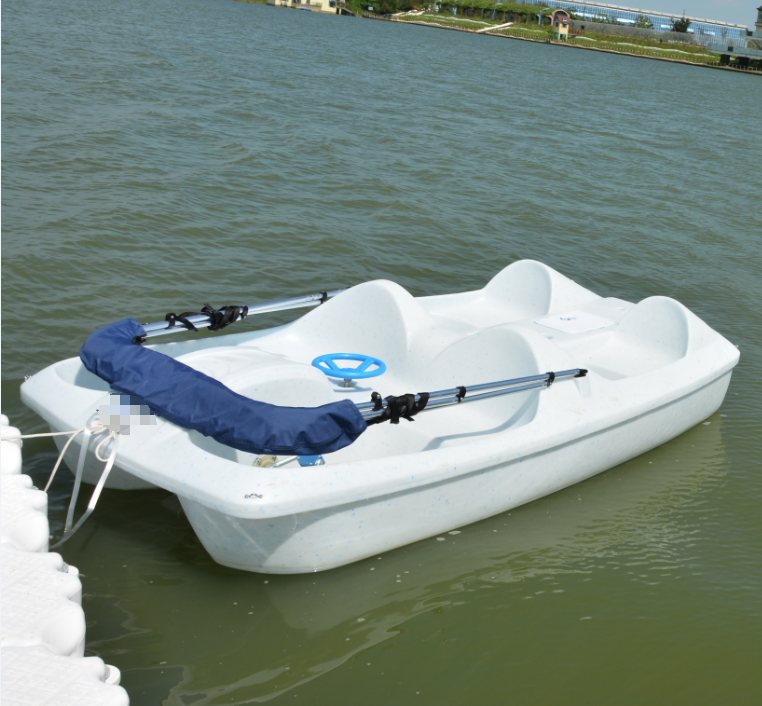 Amusement park water boat 4-people pedal boat for lake propeller water pedal bike boat for water sports