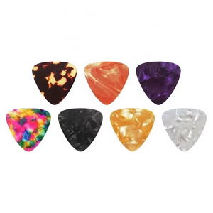 China High Quality Customized good quality celluloid material handguard wear-resistant classic triangular guitar picks