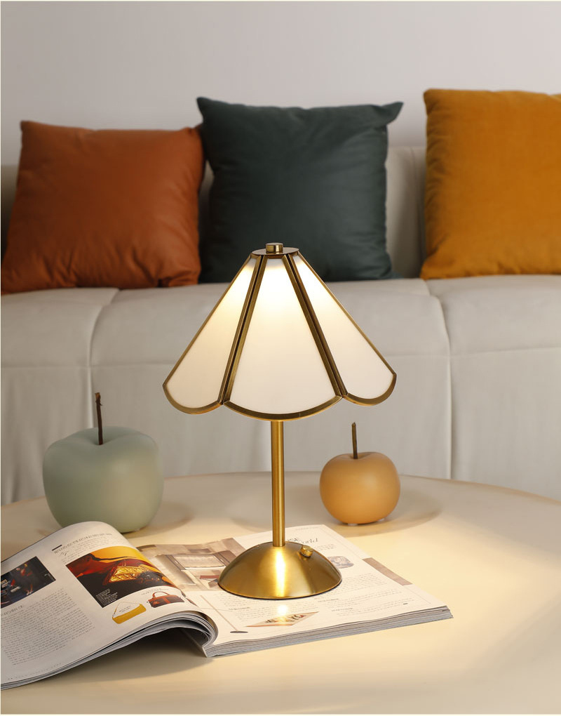 Modern Hotel Bedside Reading Desk Lamp Home Decor Decorative Restaurant Rechargeable Glass Light  Luxury Led Table Lamp