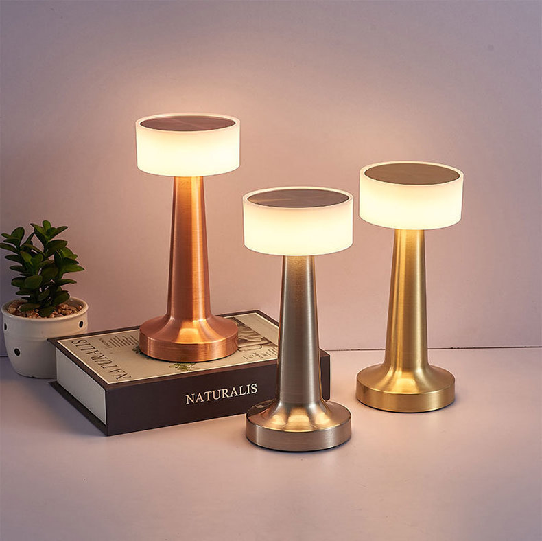 Retro Bar Table Lamps Touch Sensor LED Desktop Night Light Metal Craft Decorative Lamp For Bedroom Coffee Restaurant Lighting