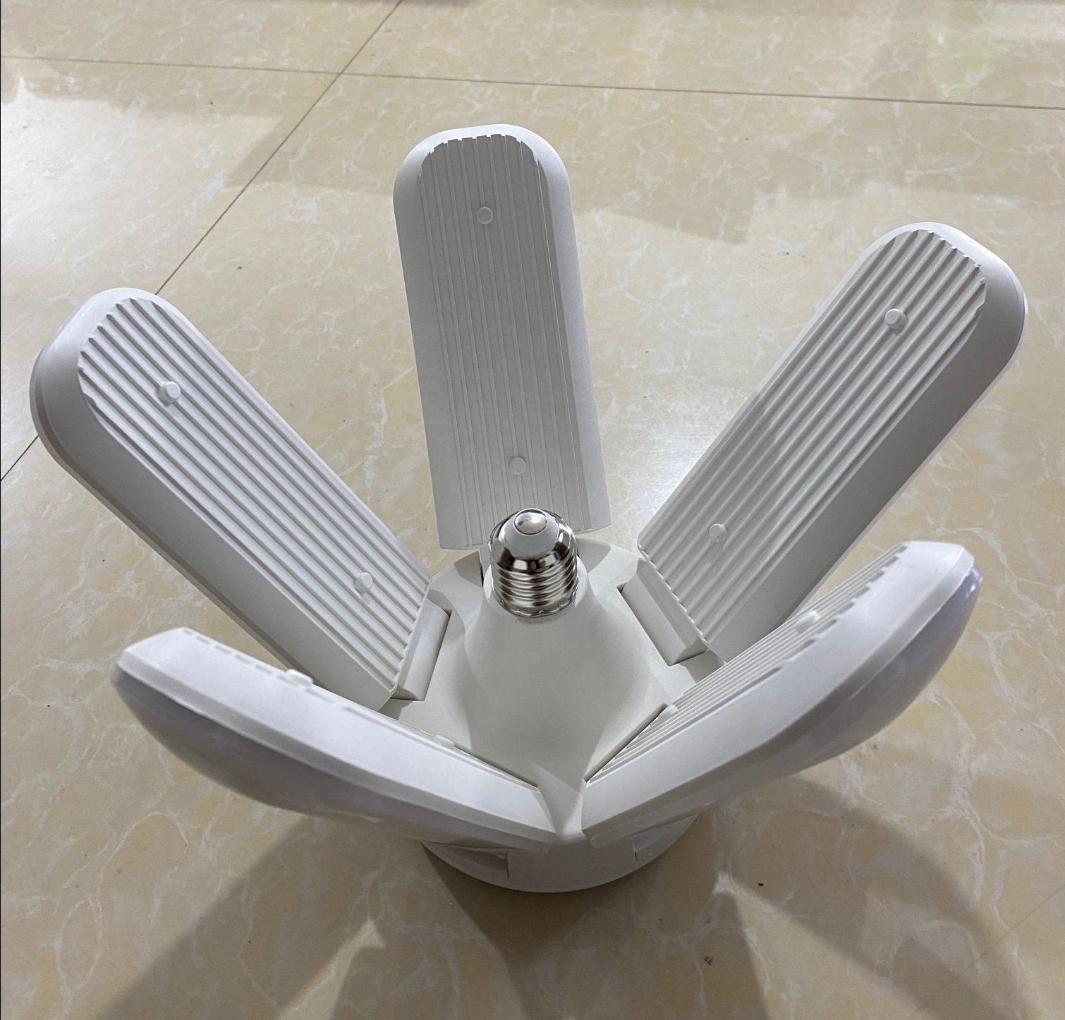 A New 50w led deformable garage light energy saving ceiling light bulb four leaf fan blade led light