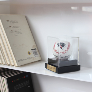 Black Base Acrylic Baseball Display Case Custom Color Sport Ball Holder Box With Image