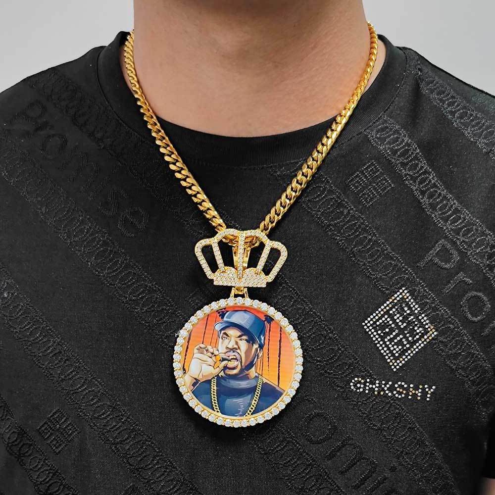 DY Hip Hop Jewelry Crown 2.76 Inch Large Circular Photo Pendant Necklace Customized Zircon Pendant for Men