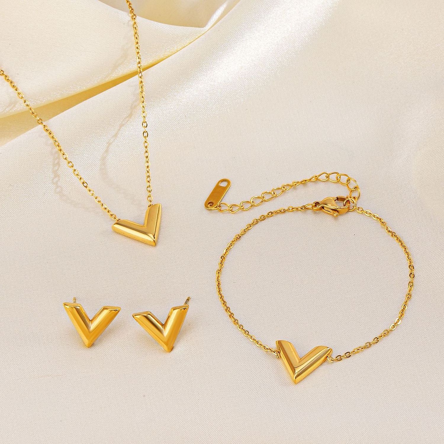 DY Fashion Letter Bracelet Plated Earrings Necklace Women Jewelry Set Trendy for Women 1 Set JS002 Gift Box Gold Stainless Steel