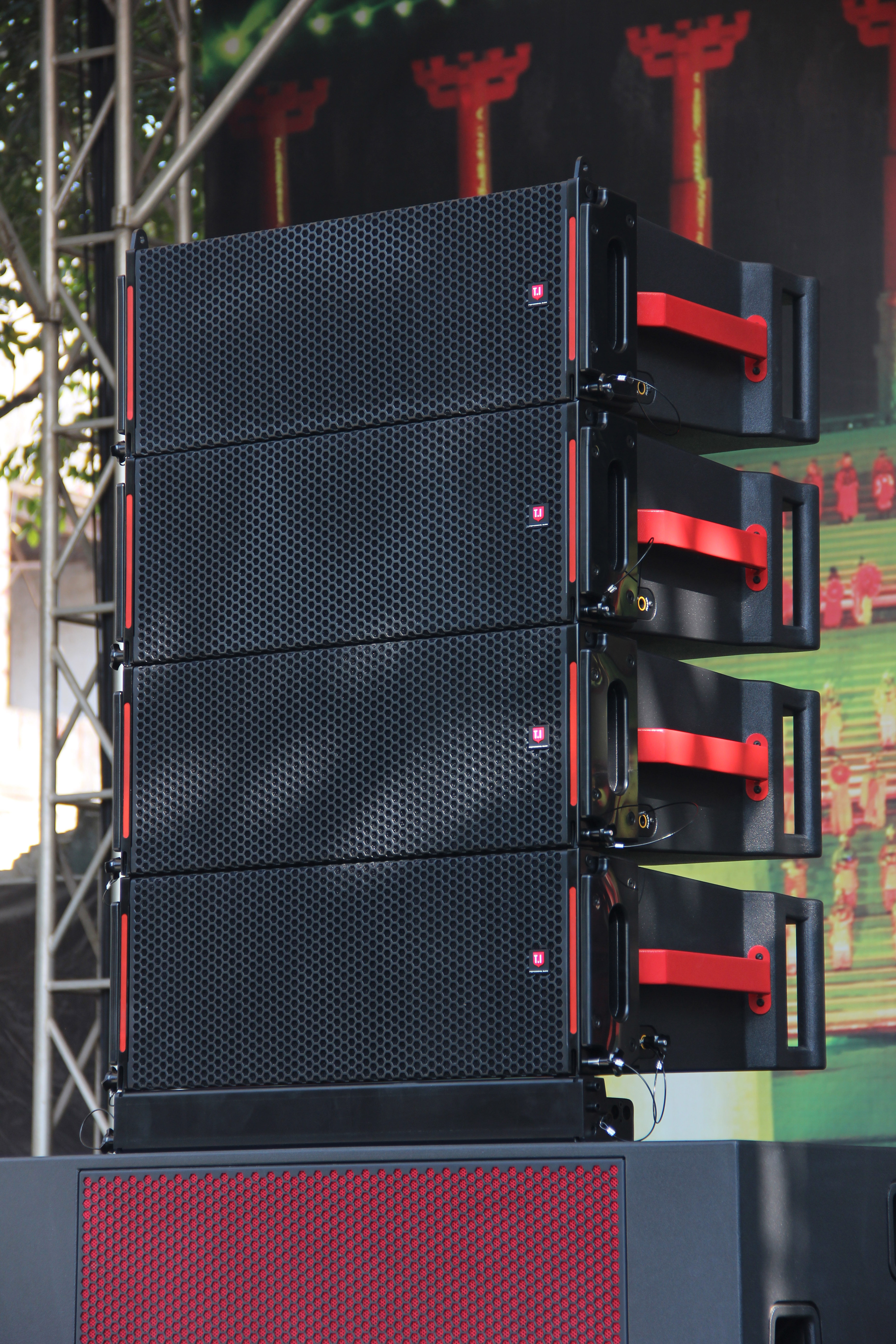 Line array sound system speakers TI PRO AUDIO MAX12 single 12 inch 3 way professional audio line array speaker