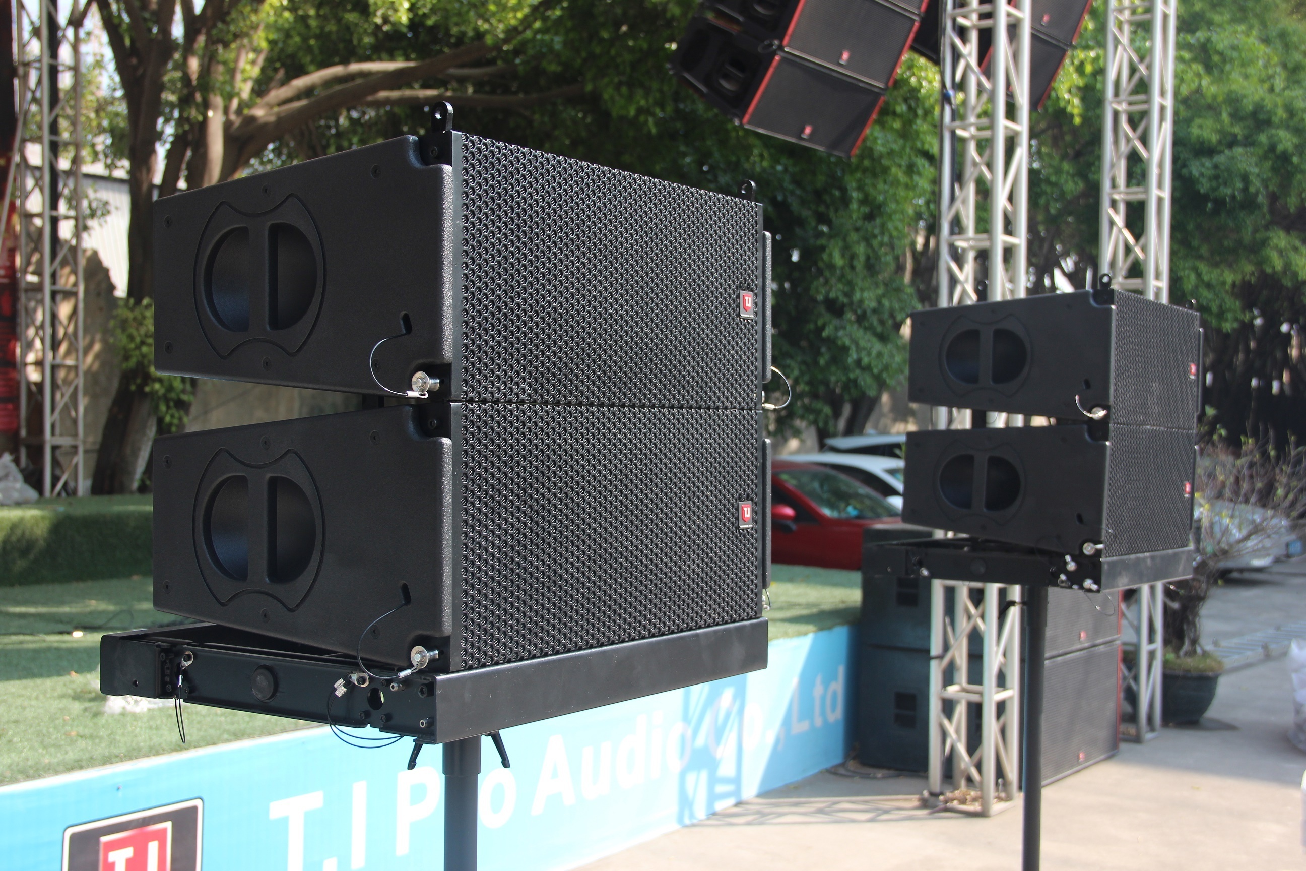 High quality double 6.5  inch powered lase sound line array speakers concert stage sound equipment