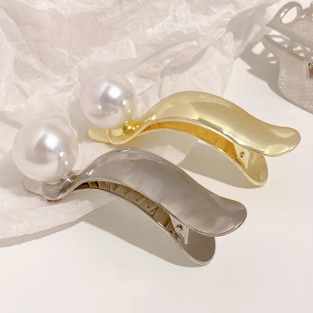 Fashion Pearl Metal Hair Claw Clip Women Shark Hair Claw Advanced  High Ponytail  Duck Pearl Claw Hair Accessories Headwear