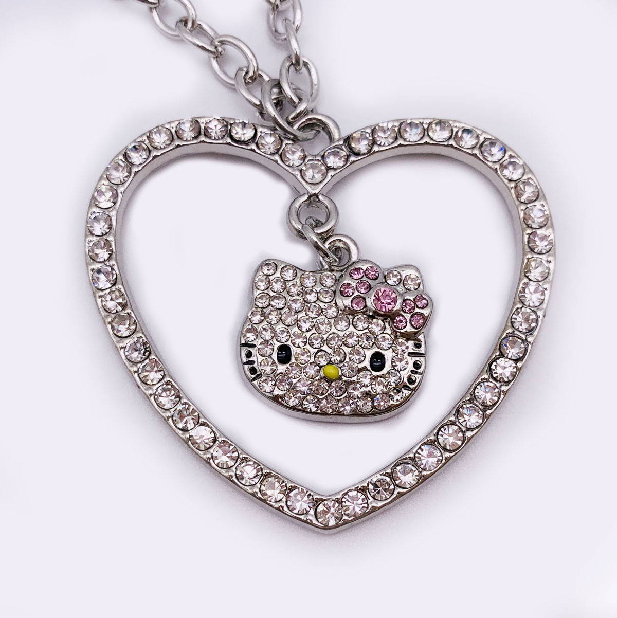 hello kitty necklace crystal sterling silver necklace Hasbro NBC universal avon Sedex BSCI audit jewelry factory