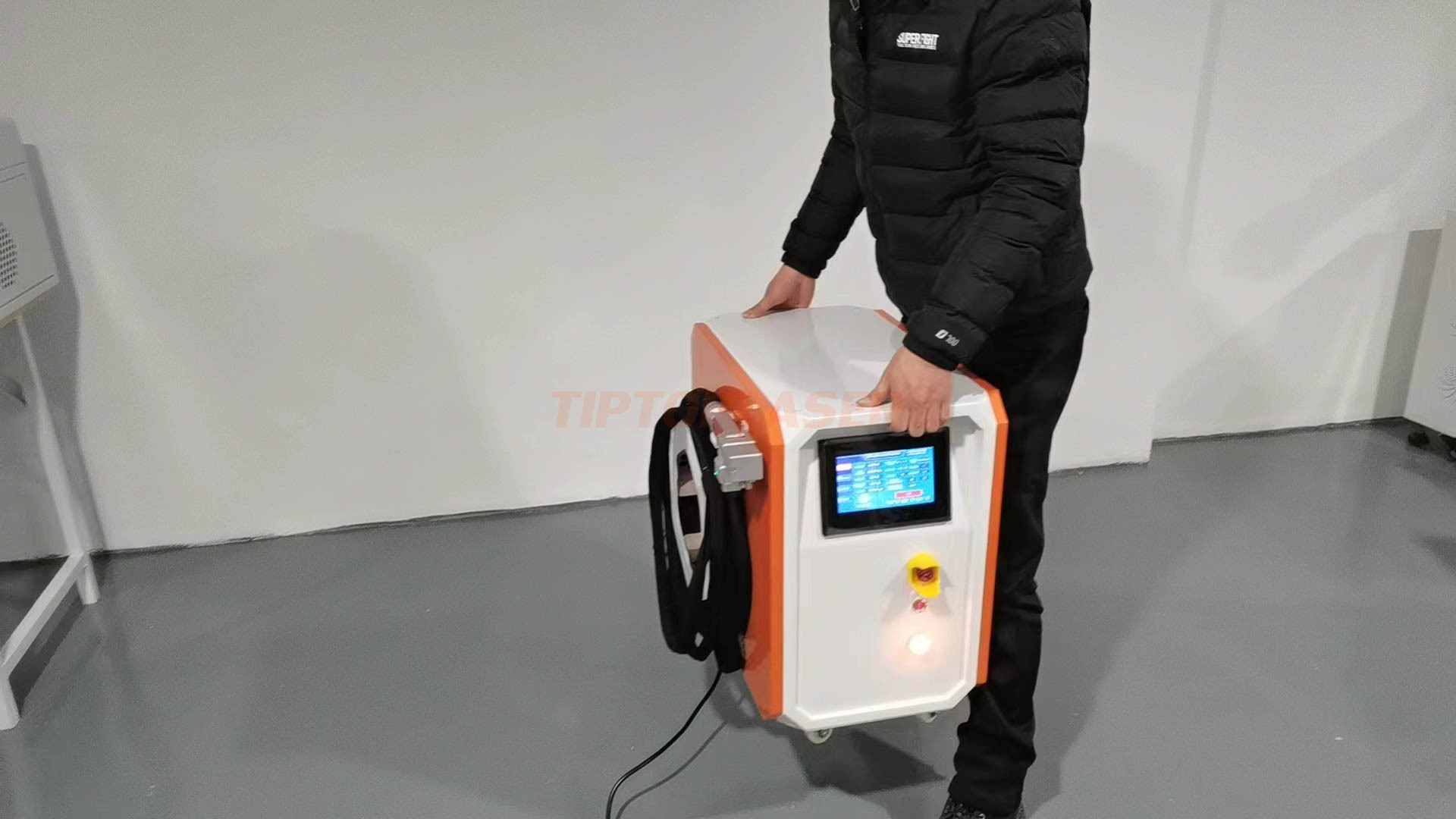 laser cleaning rust cleaning gun machine 1500W air cooled for rust paint removal on metal wood plastic air-cooled latest 2024