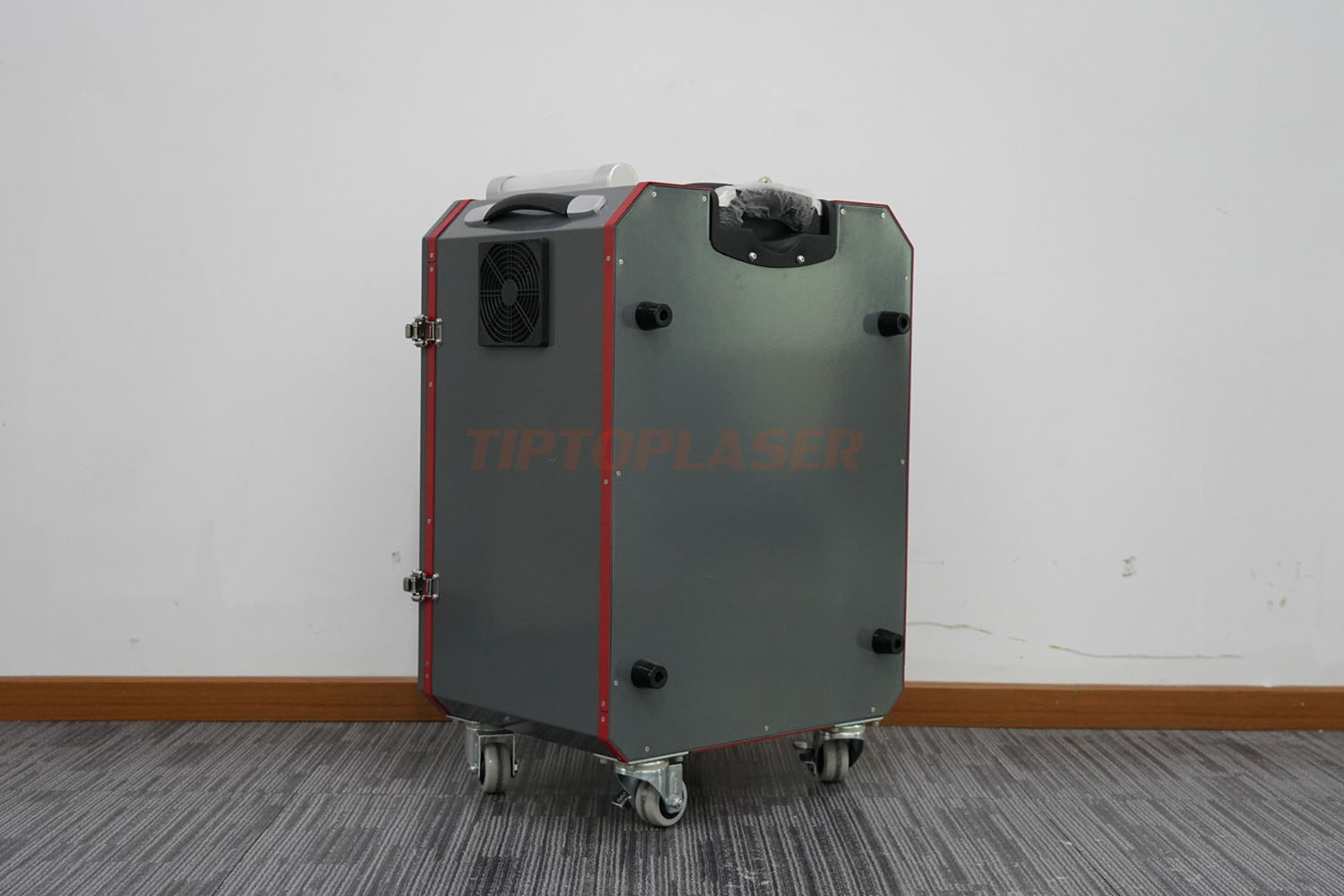 new products automatic portable laser rust removal machine pulsed laser cleaner for engine car wash machine