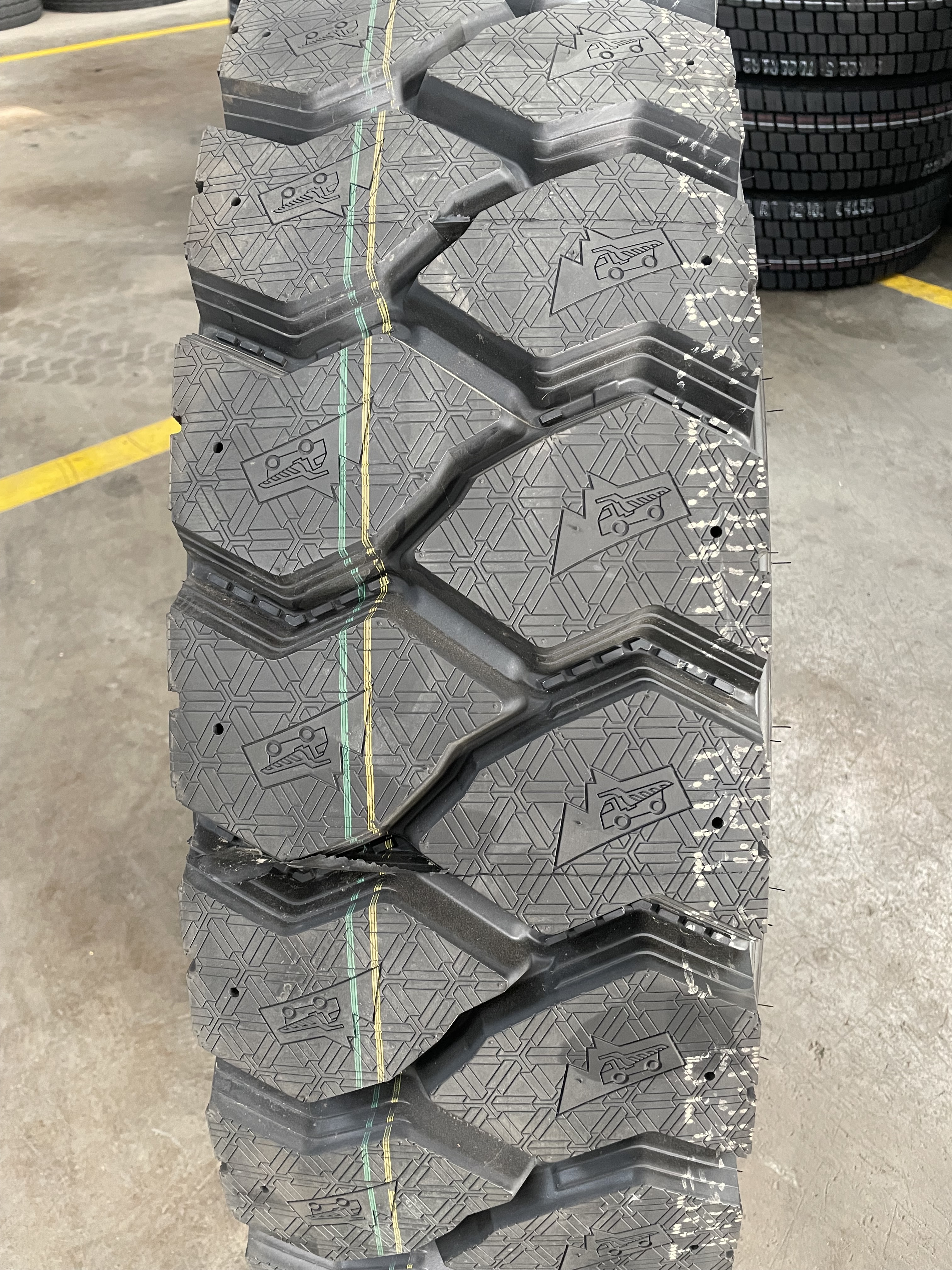 Run-Flat Tire High quality China HABILEAD brand New tires for heavy trucks tyre 12.00R20 12R22.5