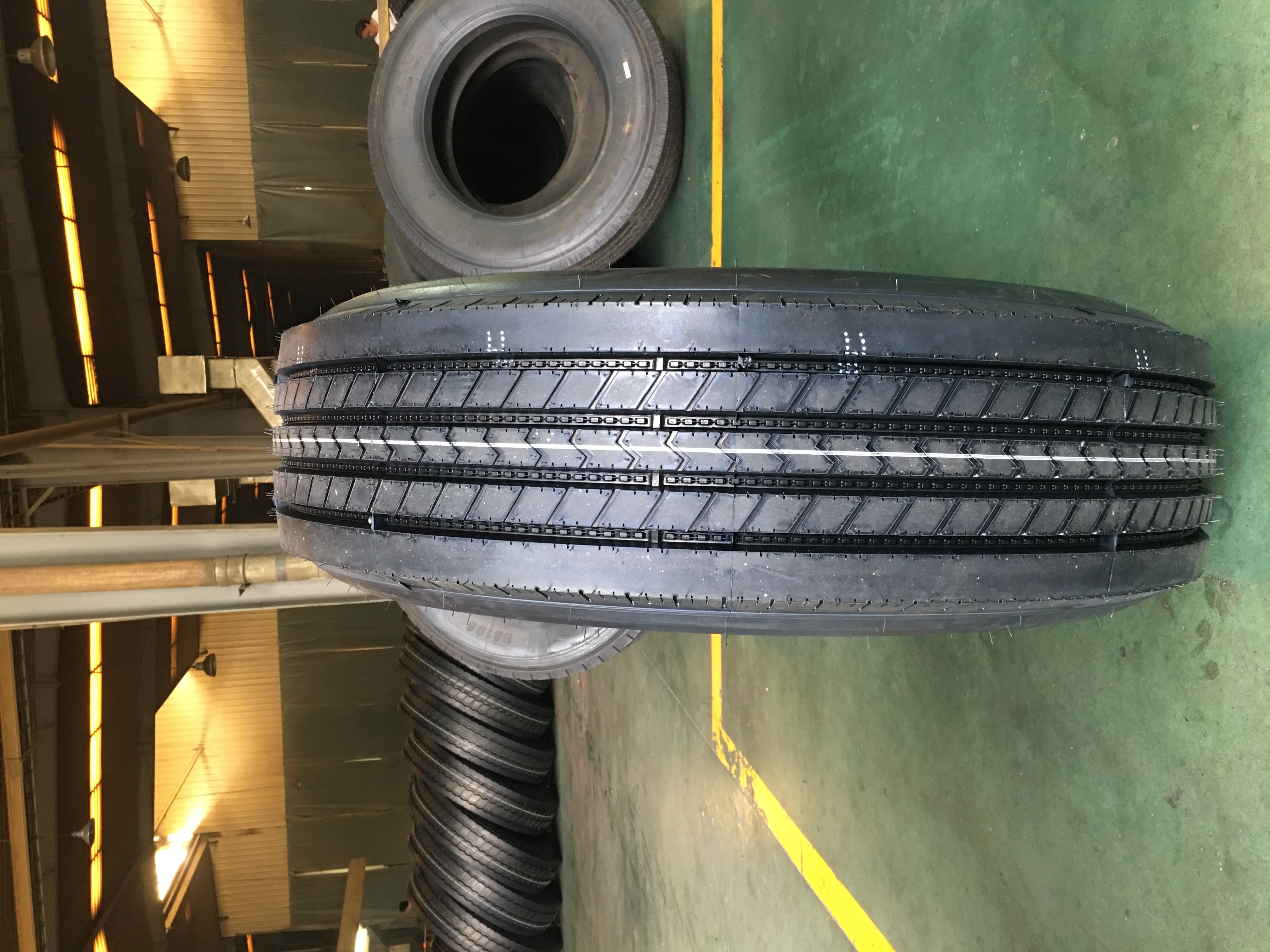 Truck Tire manufacturer Tubeless Tire Truck and Bus Radial Tire 295/75R22.5-16PR ULTRA-HIGH WEAR RESISTANCE