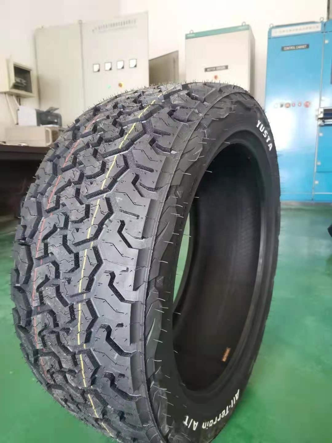 All Terrain CONQUEROR ( BF GOODRICH PATTERN) 235/40ZR18 245/40ZR18 235/45ZR18 265/40ZR18 275/40ZR18 car tyre