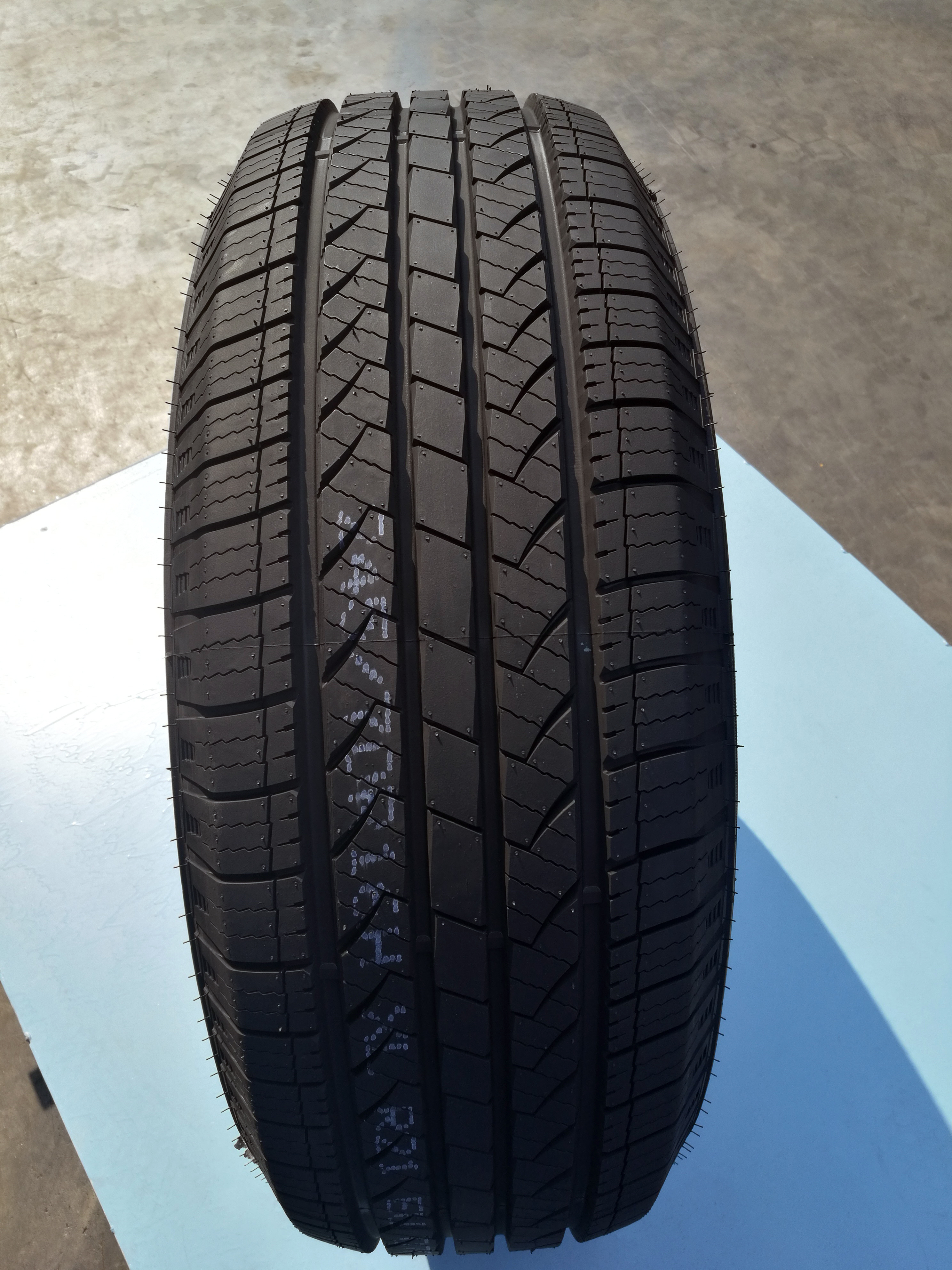 Superior Quality Car Tyres Habilead Brand passenger car tire 215/50R17 215/65R17 225/60R17 235/65R17