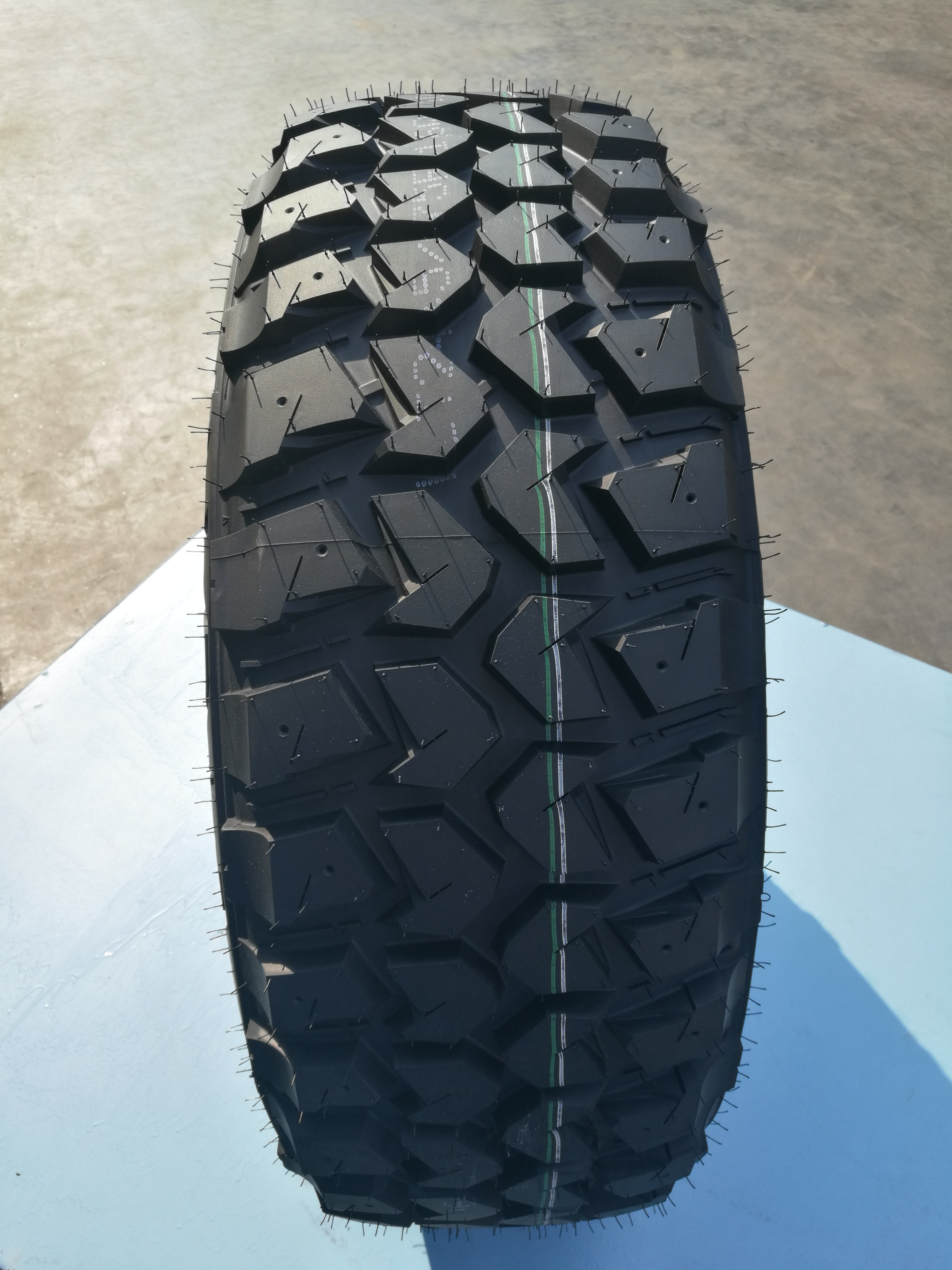 MT tire 185R14 31x10.50R15 195/70R15 LT235/85R16 LT245/70R16 LT285/75R16 LT225/65R17 LT235/65R17 LT245/65R17 LT265/60R18