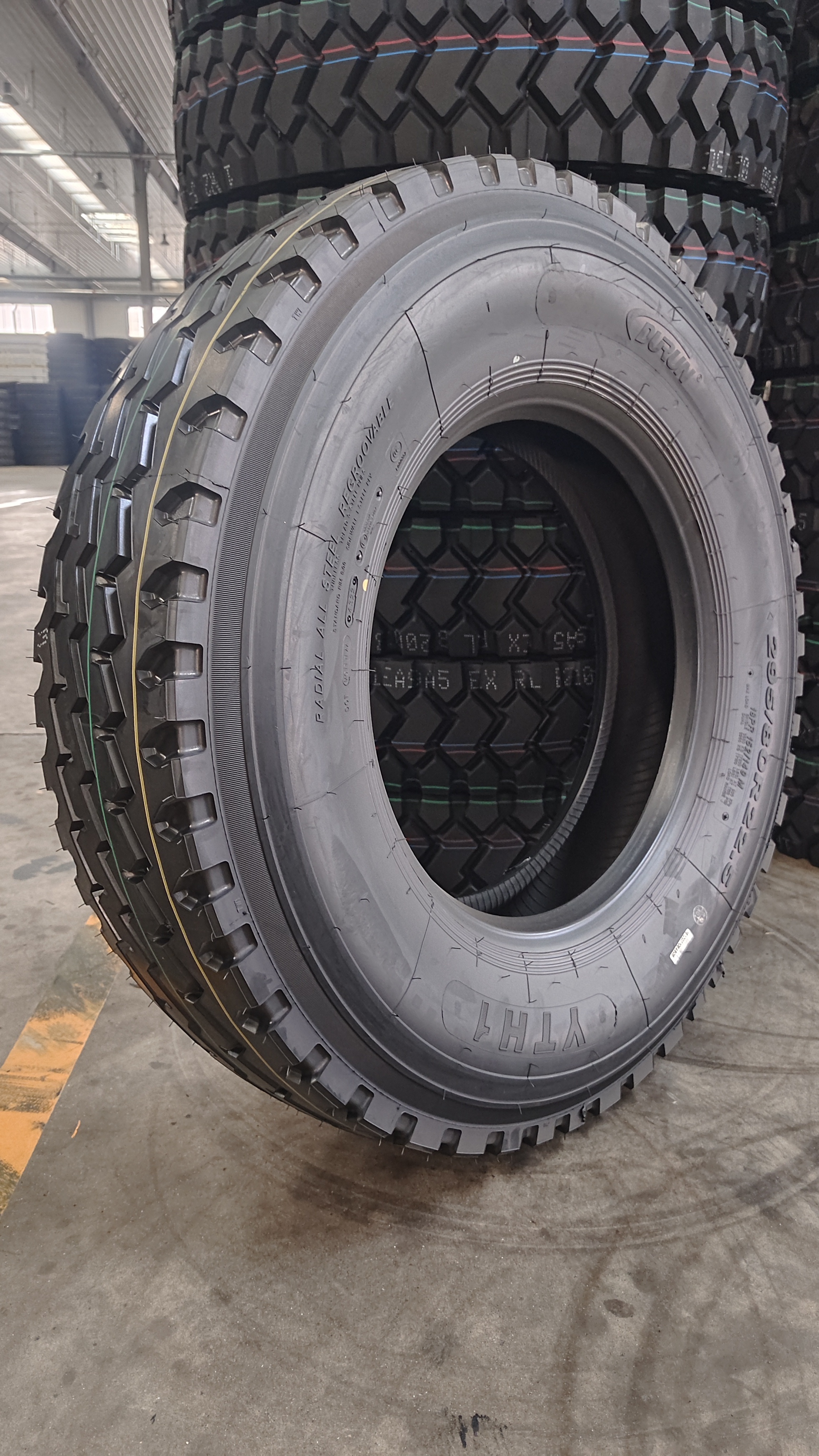 wholesale Steer trailer all position Cheap price TBR truck tire DURUN Brand 11R22.5 Radial truck tire on sale