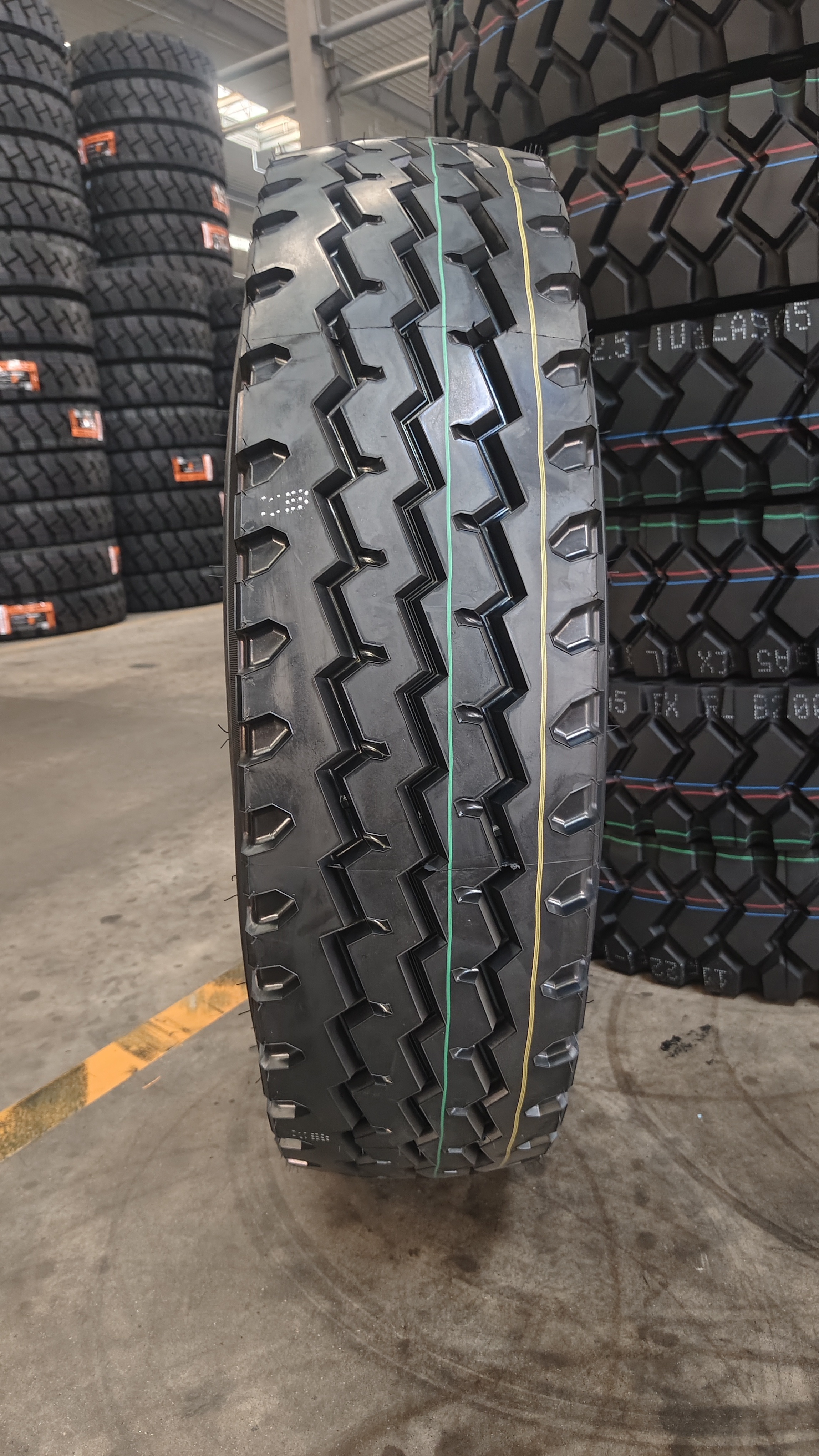 wholesale Steer trailer all position Cheap price TBR truck tire DURUN Brand 11R22.5 Radial truck tire on sale