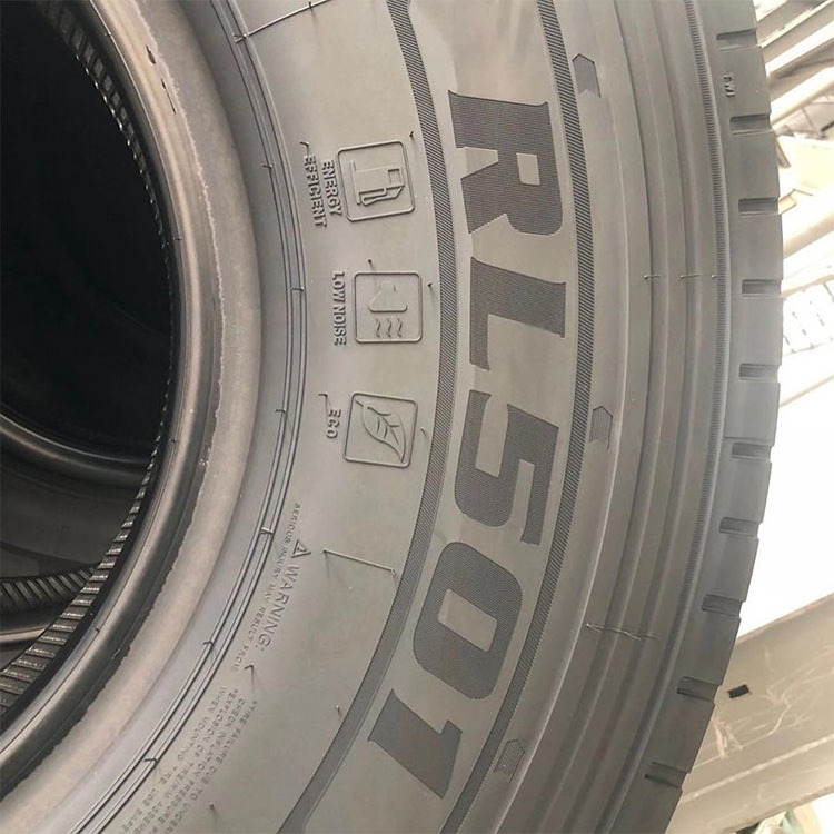 Good Quality China Heavy Duty Truck Tire ROADONE ROADBOSS brand RL501 11R22.5 12R22.5 TBR Tires For Trucks LONG HAUL