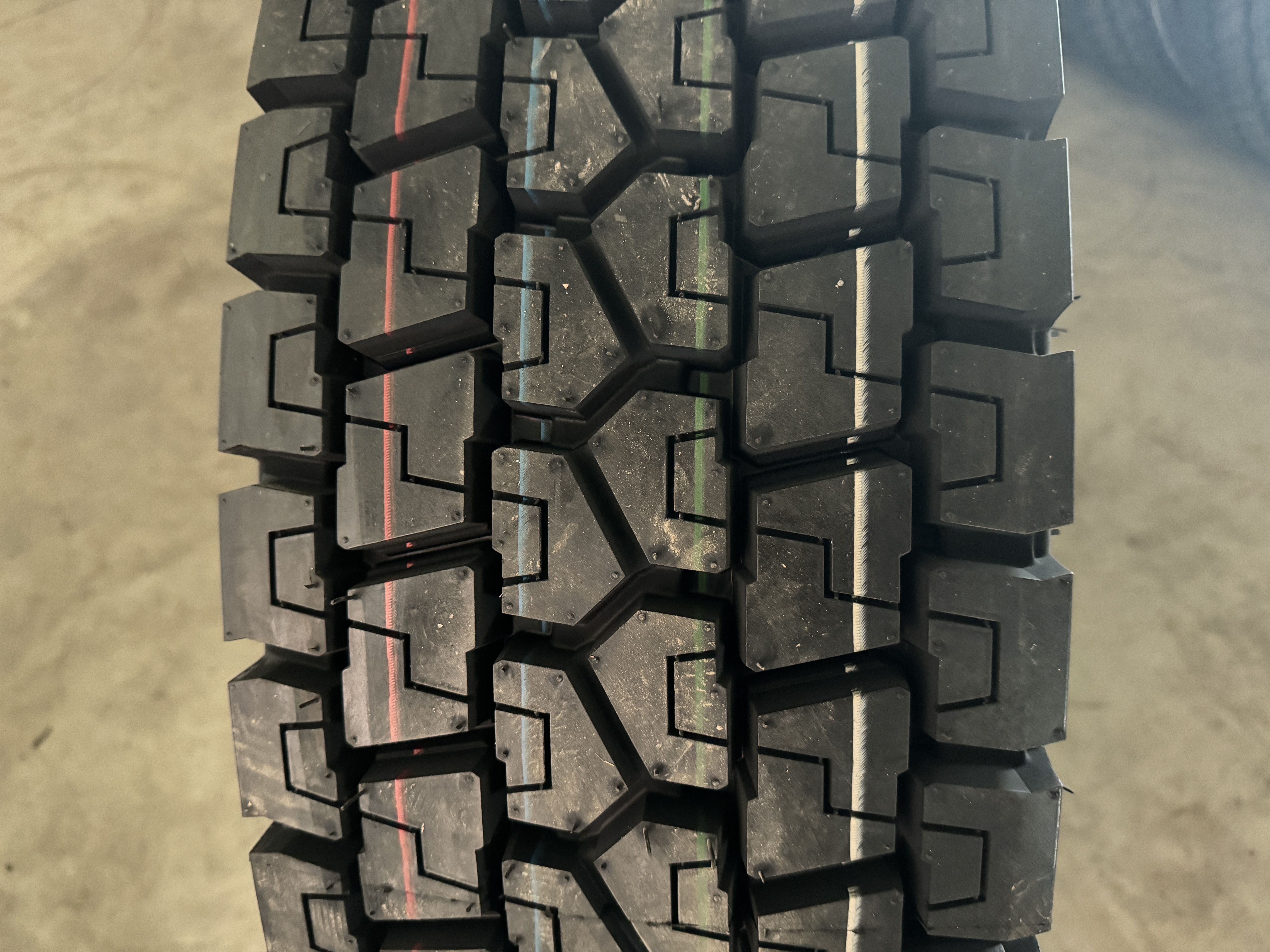 TBR Tyres Wholesale Heavy duty commercial truck tires 12R22.5 18PR for sale