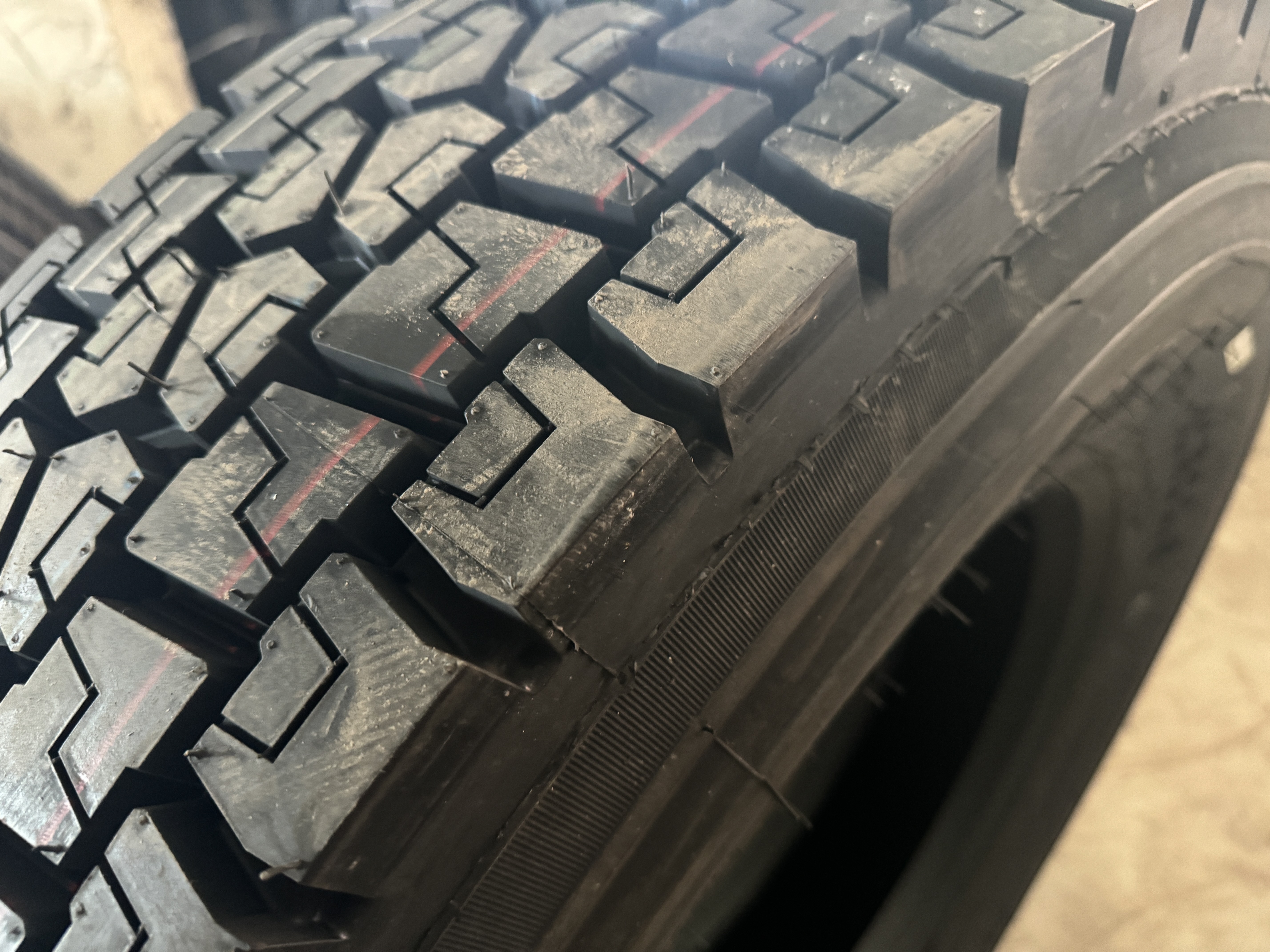 TBR Tyres Wholesale Heavy duty commercial truck tires 12R22.5 18PR for sale