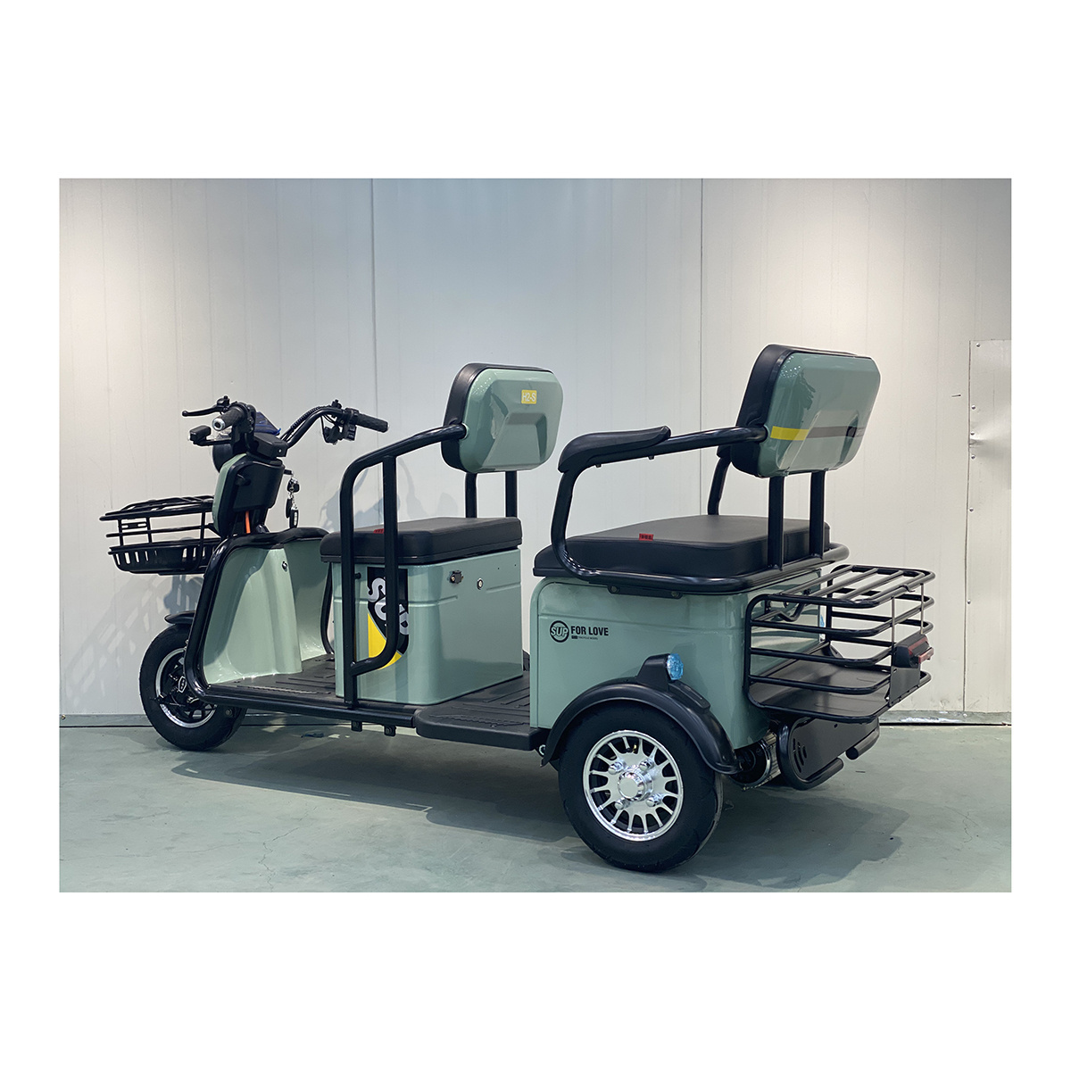 Customization Facility Moto Afrique Battery Operated Disabled People Tricycles Motorises De 8 Place Electric Tricycle