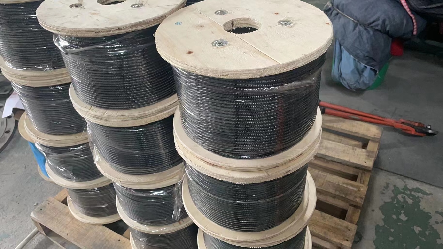 SS316 Black Oxided Stainless Wire Rope 1*19 1/8