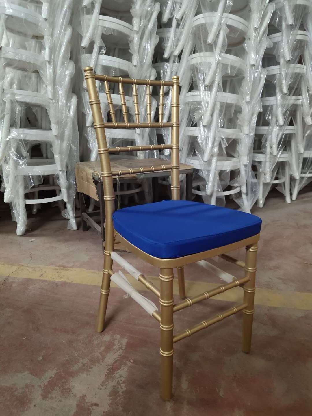 Wholesale wedding furniture event chairs resin acrylic chiavari chair