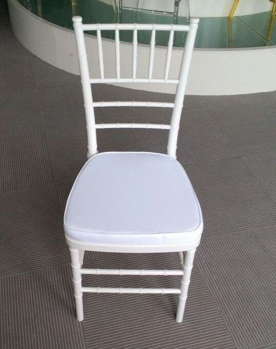 Wholesale cheap white metal stackable event tiffany banquet chiavari wedding chair with cushion for rental