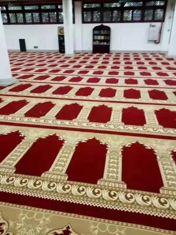 Muslim wall to wall prayer carpet roll tapis de priere mosque carpet