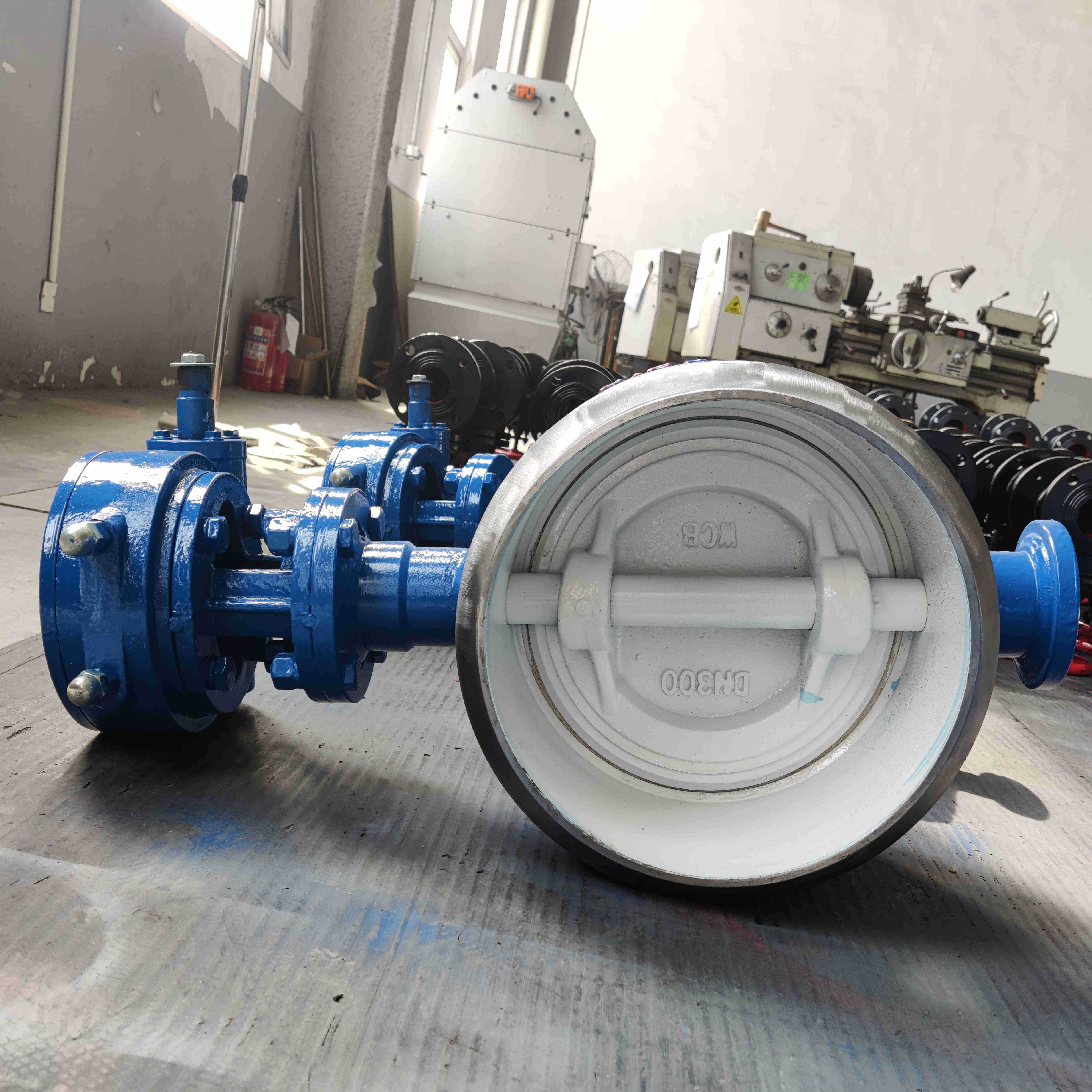 API Carbon Steel Welded End Metal Sealed Triple Eccentric Butterfly Valve with Gear Operation