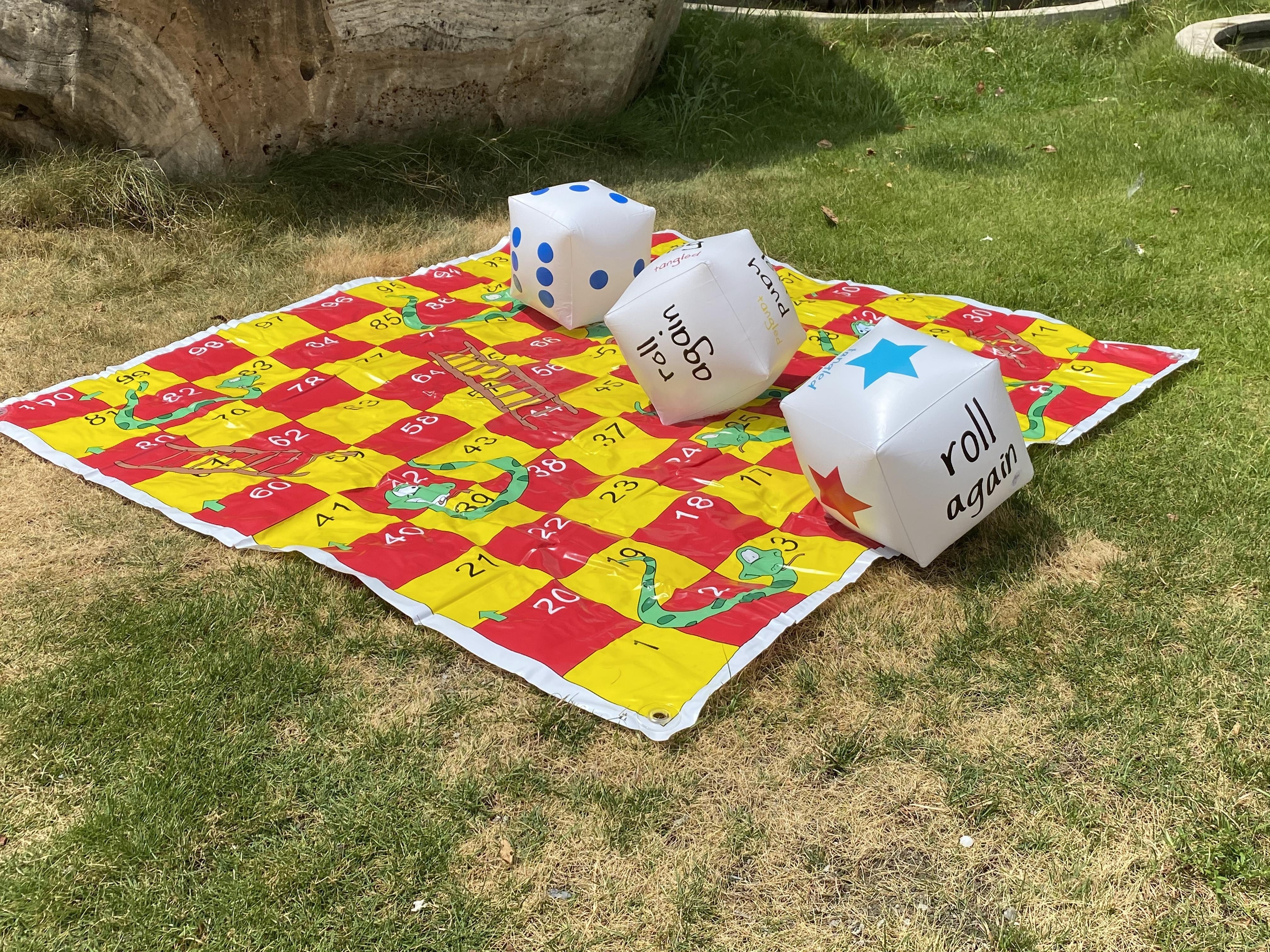 Summer backyard outdoor beach playing mat 1.5*1.5M Hot sale inflatable 2 in 1 snakes and ladders&giant twister game