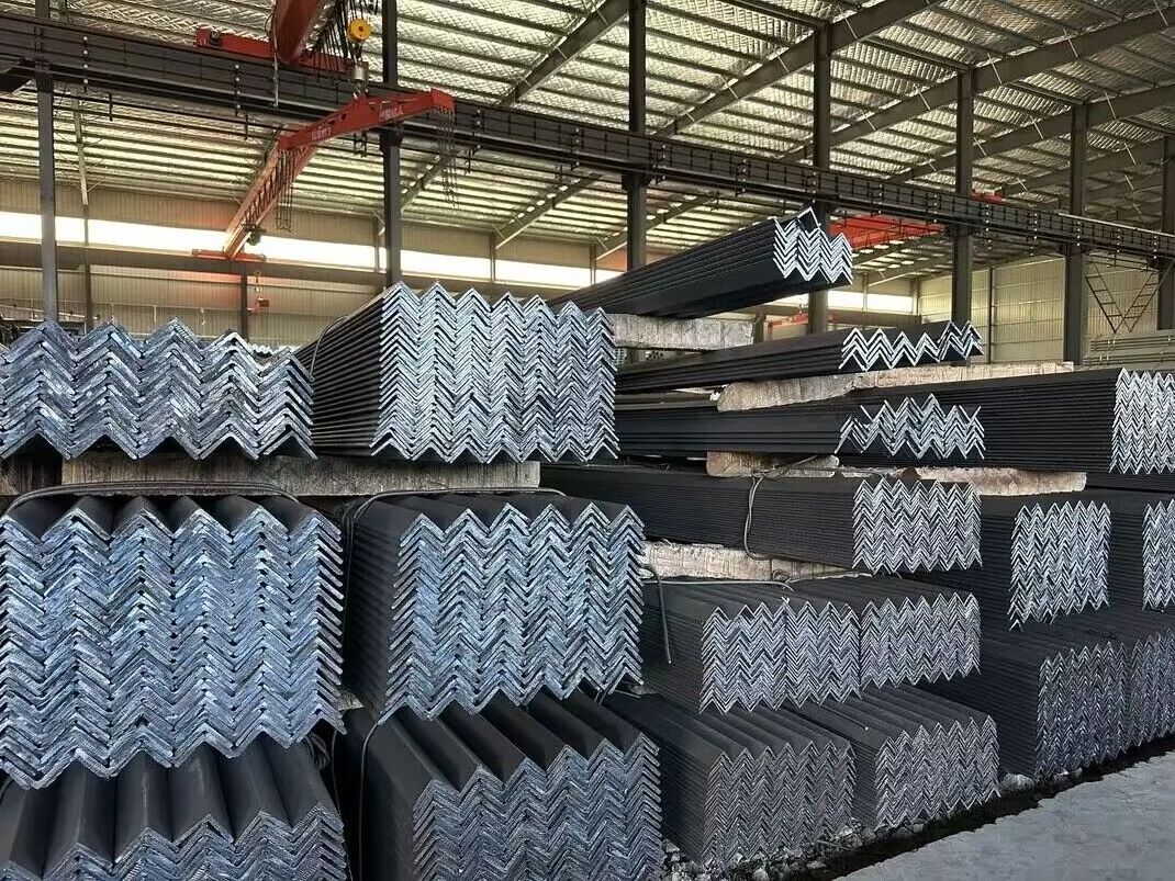 ASTM A36  Q235 Hot Rolled Galvanized Steel Angel Bar carbon unequal angle steel  L shape galvanized iron mild steel angle bar