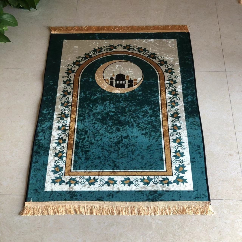 Muslim Prayer Carpets and Rugs Islam Luxury Mosque Prayer Rug Portable Prayer  mat in China