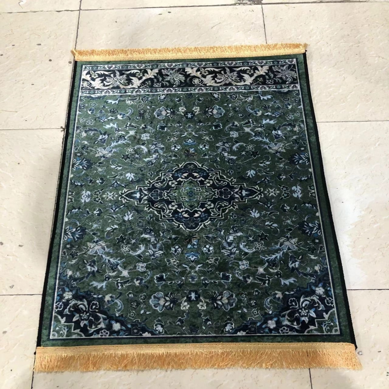 Muslim Prayer Carpets and Rugs Islam Luxury Mosque Prayer Rug Portable Prayer  mat in China