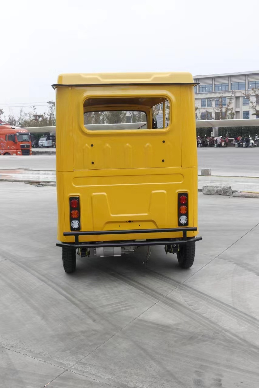 Large space Super long Accommodates 6 people Tricycles Electric Three Wheel Passenger Tricycle