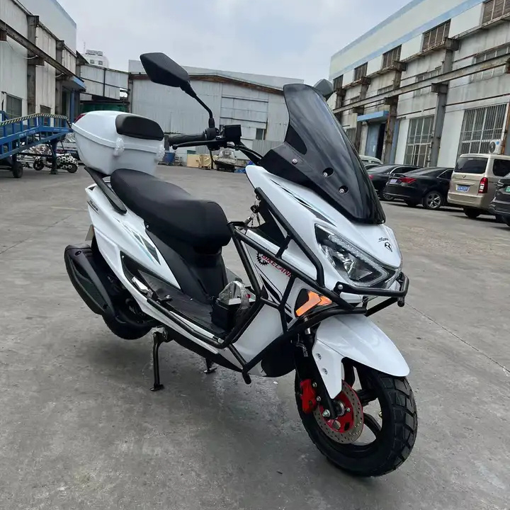 Best-selling Manufactures 125CC 150CC gasoline motorcycle 85km/h gas scooter for adults