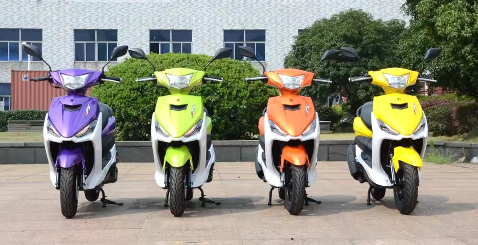 Factory direct sales 125cc gas motorcycle 4 stroke 80km/h gasoline motorcycle scooter for adults