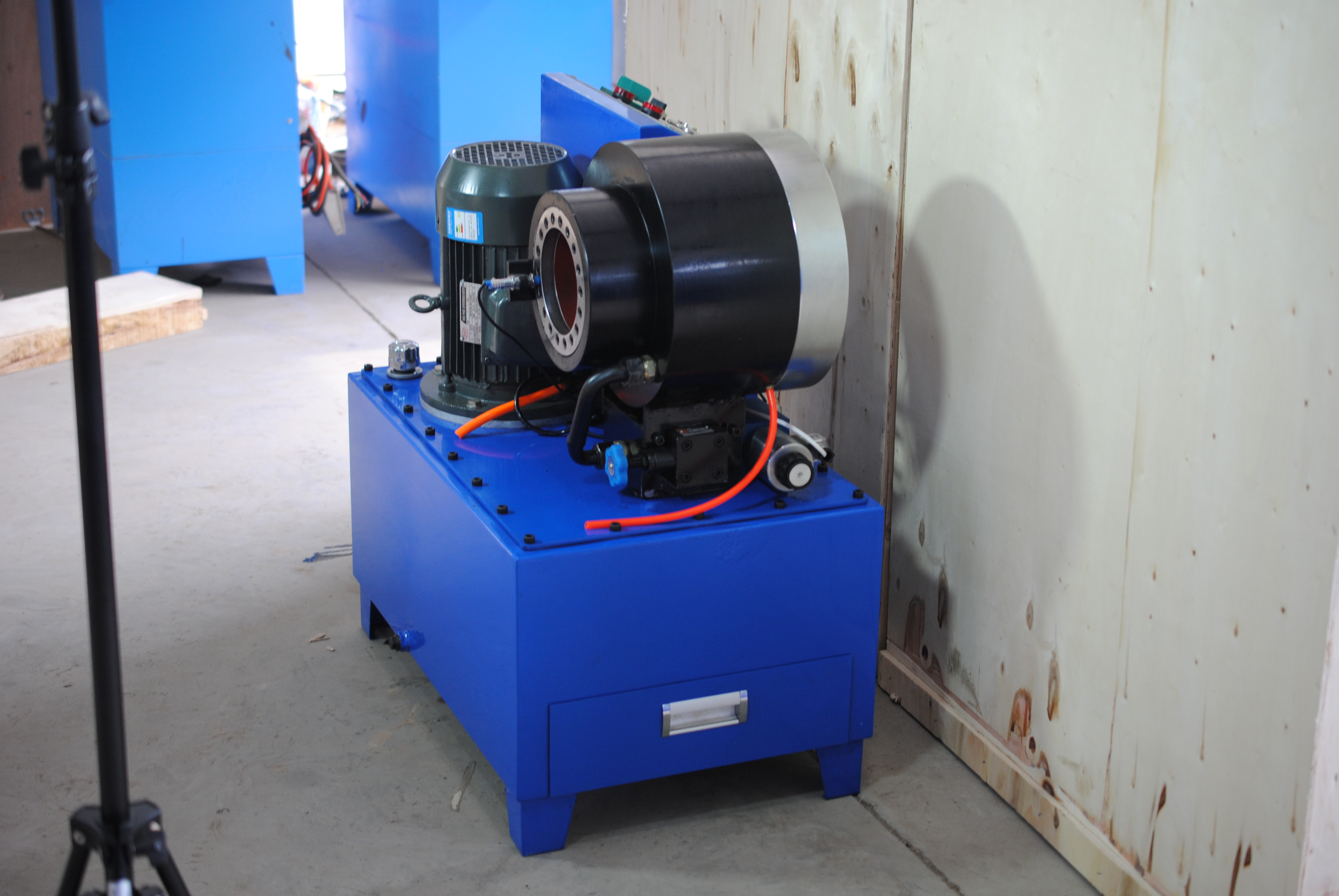 Hot-selling hydraul hose crimp machine manufacturer DX68 hydraulic hose crimping machine