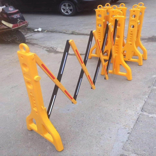 The most cost-effective Yellow PE Plastic foldable traffic barriers for road  safety