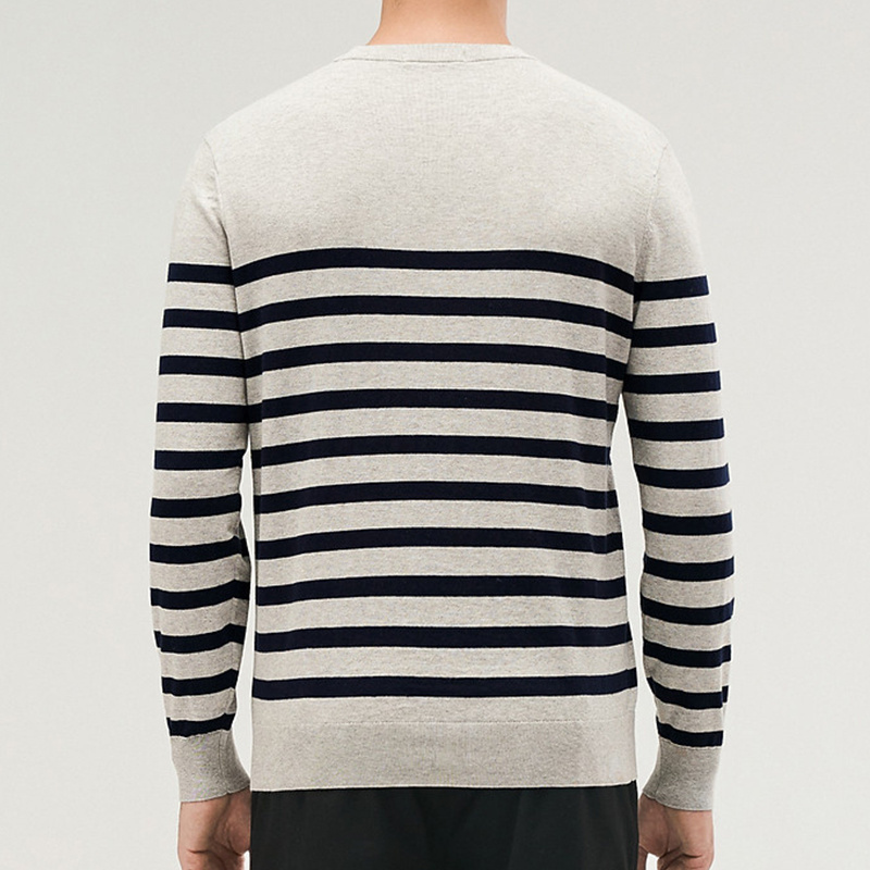 Casual black and white contrast striped cashmere men's sweater