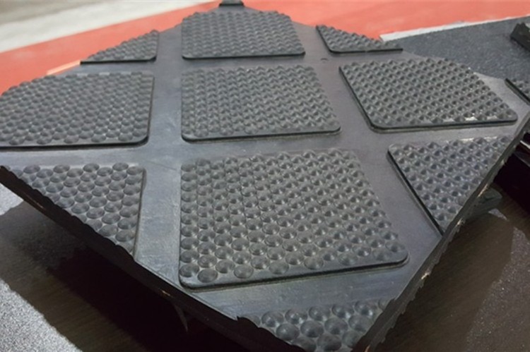 17mm cattle fence mat anti-skid wear-resistant rubber floor mat clip cloth solid cattle foot mat