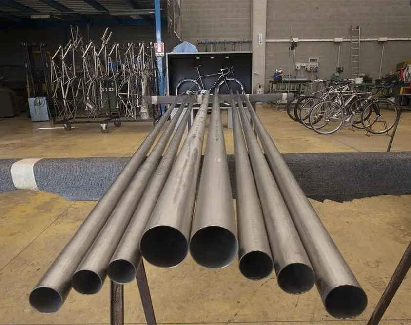 Gr1 Gr2 Gr5 titanium seamless pipe and titanium round tube/pipe