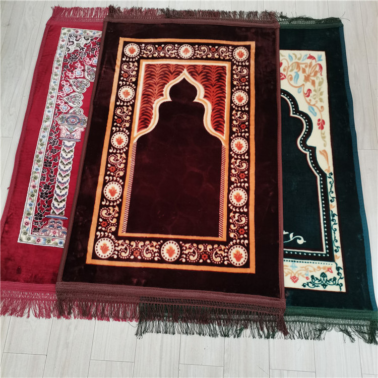 Cushioned Raschel thick and soft  beautiful luxury muslim prayer anti slip praying mat