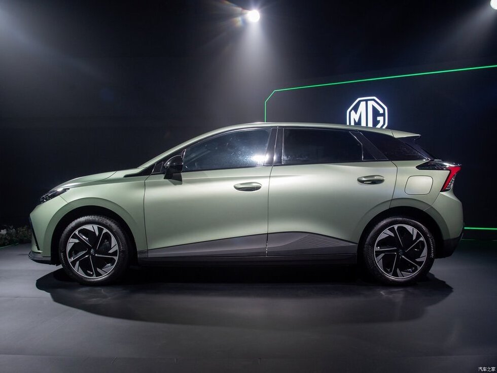 2022 2023 Morris Garages New Energy Vehicle MG4 EV Mulan Electric Cars with 425km 520km Range at Low Price