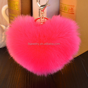 Hot Sale Environmentally Friendly Heart Shape fur ball key chain Pom Pom Key chans for Gift