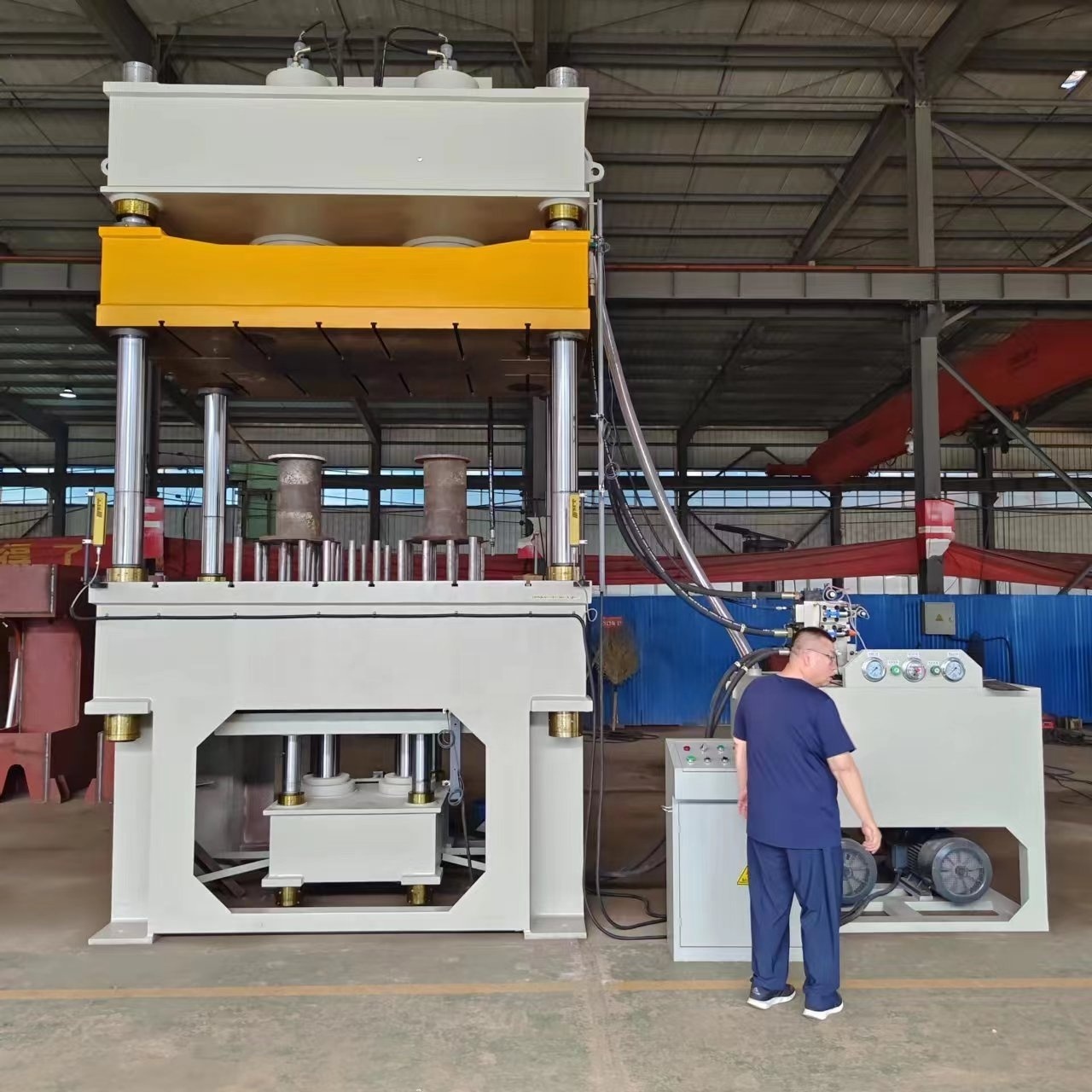 4 Column sheet plate metal stretch forming hydraulic press Deep drawing steel utensils pot making hydraulic press machine 400T