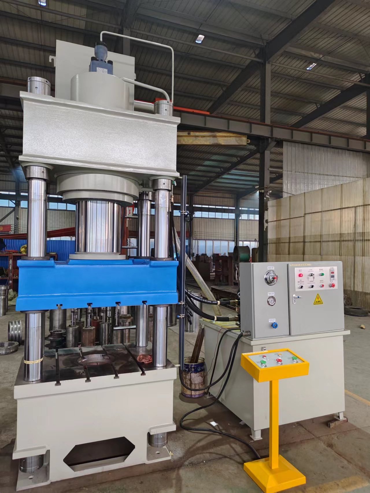 Factory powder molding hydraulic press 250 tons molding compactor 315 tons custom automation