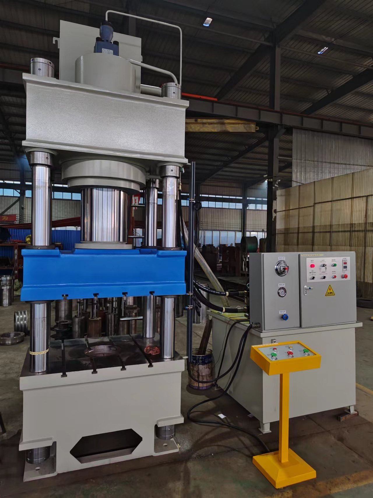 Factory powder molding hydraulic press 250 tons molding compactor 315 tons custom automation