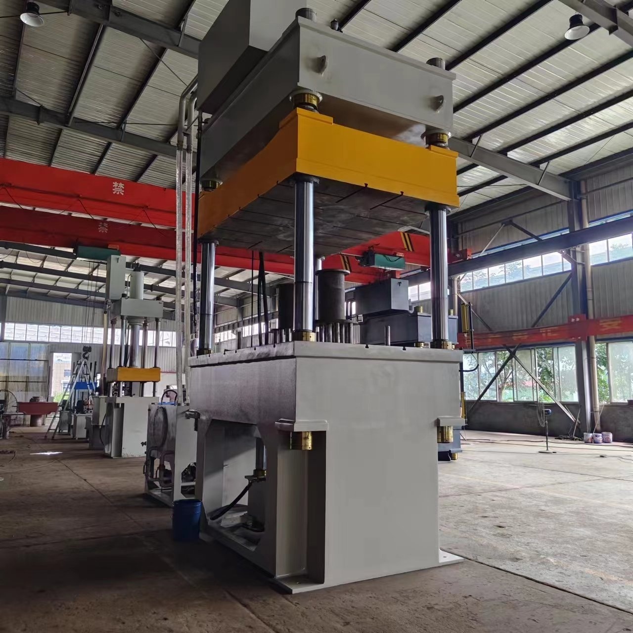 4 Column sheet plate metal stretch forming hydraulic press Deep drawing steel utensils pot making hydraulic press machine 400T