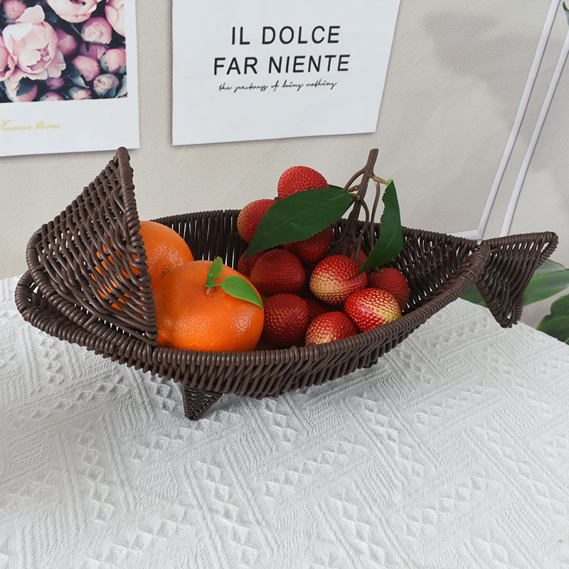 Hand-Woven PP Rattan Fish-Shaped Decorative Tray Kitchen Bread Basket for Snack and Fruit Storage